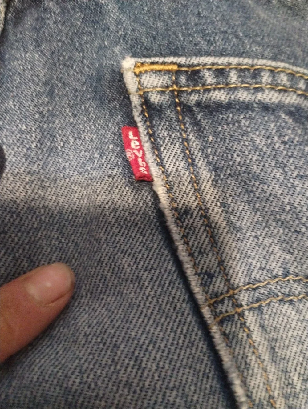 LEVIS 505 Red tab Mens jeans 34 x 32  Made in the USA 90s VINTAGE